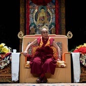 El Dalai Lama durante una ceremonia.
