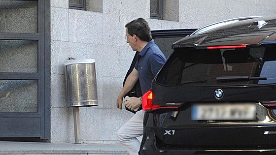 José Luis Martínez-Almeida y Teresa Urquijo dan la bienvenida a su primer hijo