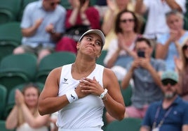 Jessica Bouzas celebra su victoria ante Sofia Kenin.