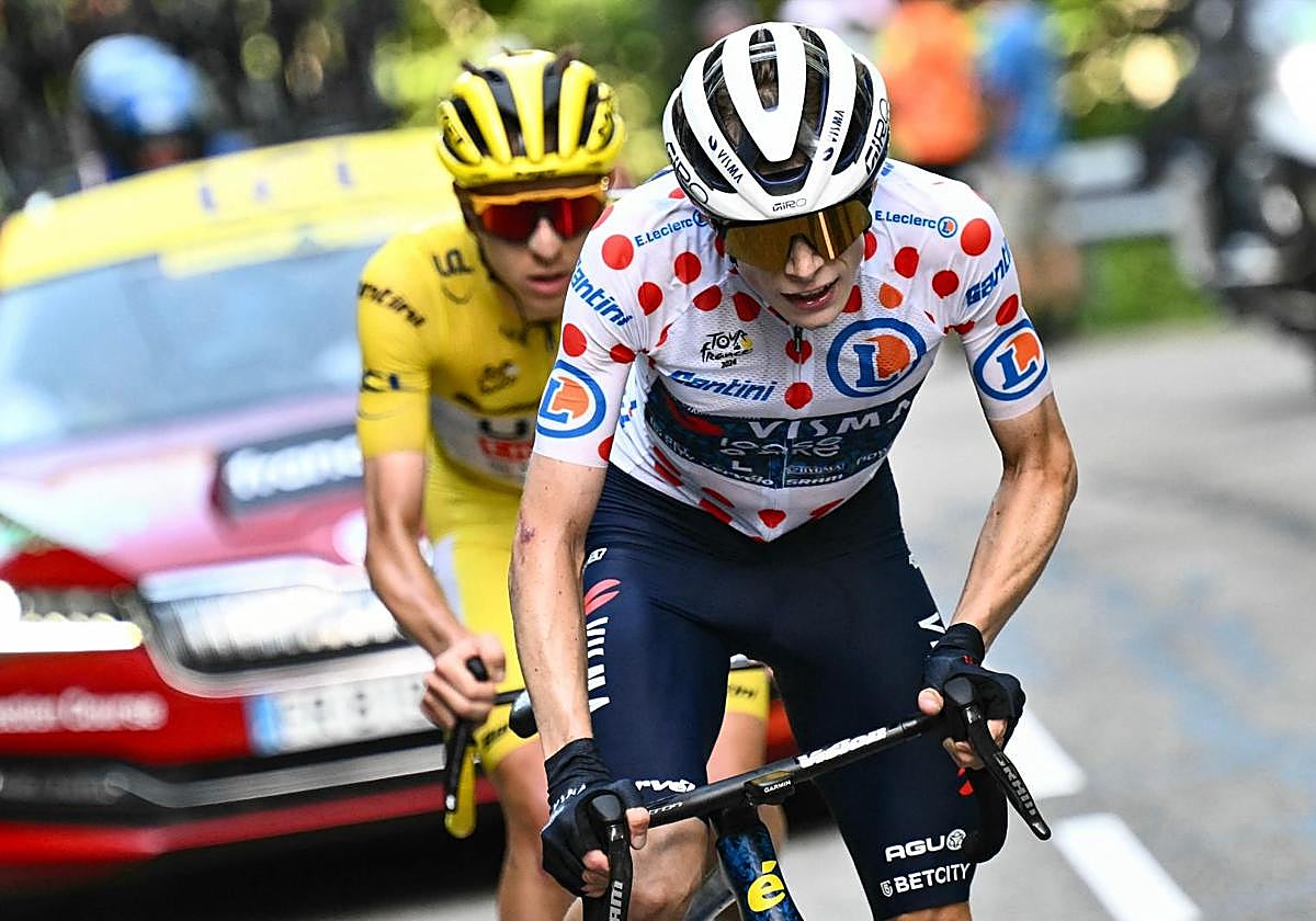 Jonas Vingegaard, por delante de Tadej Pogacar en la pasada edición del Tour de Francia.