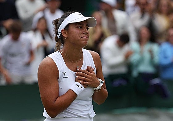Jessica Bouzas celebra su victoria en Wimbledon ante Dayana Yastremska.
