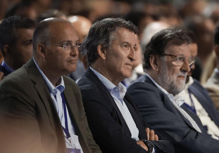 Feijóo se conjura para gobernar en solitario sin descartar a Vox, Junts y PNV: «O Sánchez o yo»