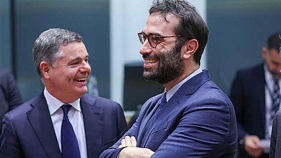 Donohoe vuelve a presidir el Eurogrupo tras la retirada de Carlos Cuerpo y el resto de candidatos