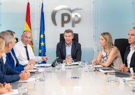 Feijóo preside este lunes la reuniñon de comité de dirección.