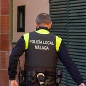 Agente de la Policía Local de Málaga en acción