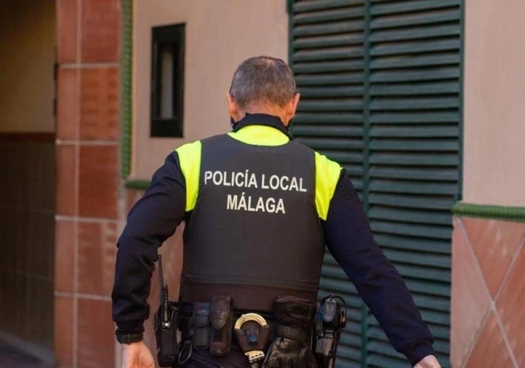 Detenido un menor en Málaga por agresión sexual a una joven y por pegar a los amigos que la auxiliaron