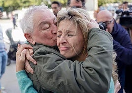 Yolanda Díaz saluda emocionada a su padre, Suso Díaz