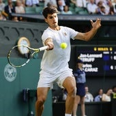 Carlos Alcaraz durante el partido frente a Struff.