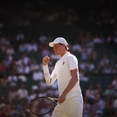 Sinner celebra su victoria ante Djokovic.