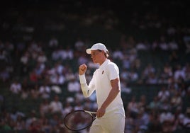 Sinner celebra su victoria ante Djokovic.