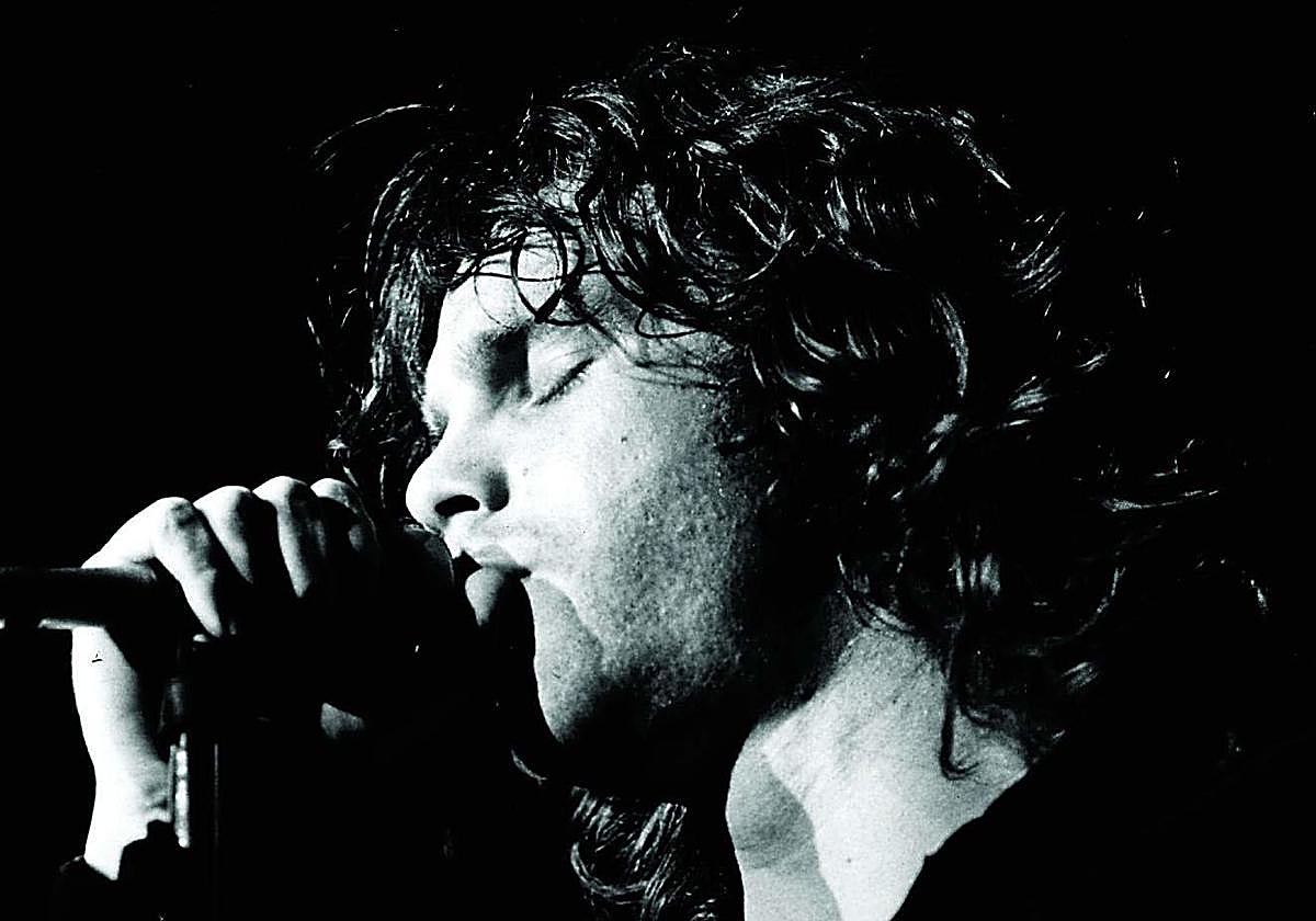 Jim Morrison, durante una actuación en directo