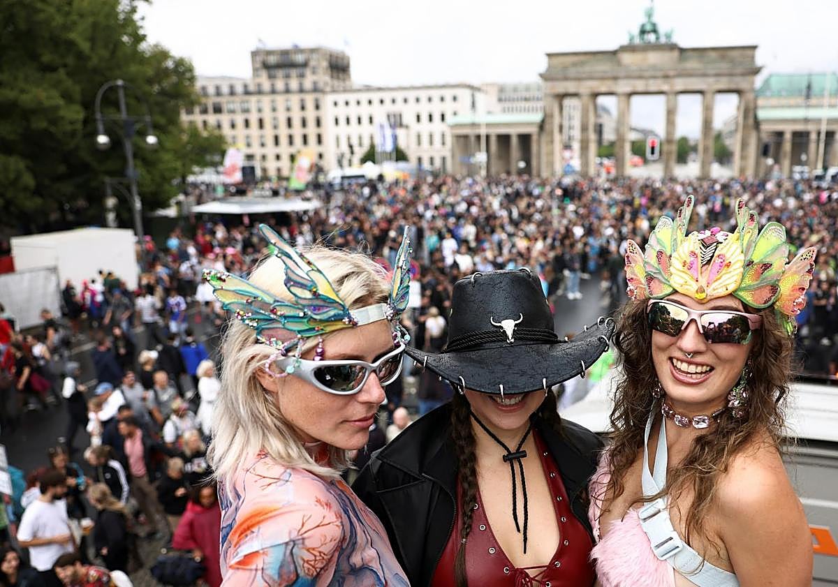 Imagen principal - Algunos momentos del 'Rave the planet'