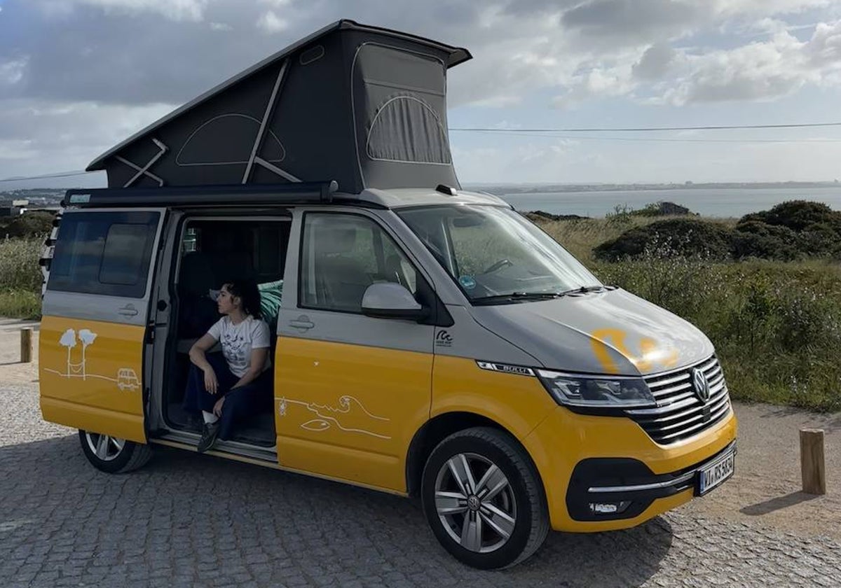 The Volkswagen California Ocean is our travel companion, an all-in-one: hotel and car