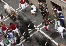 Los Sanfermines enfilan sus últimas horas con los Miura y el tradicional 'Pobre de mí'