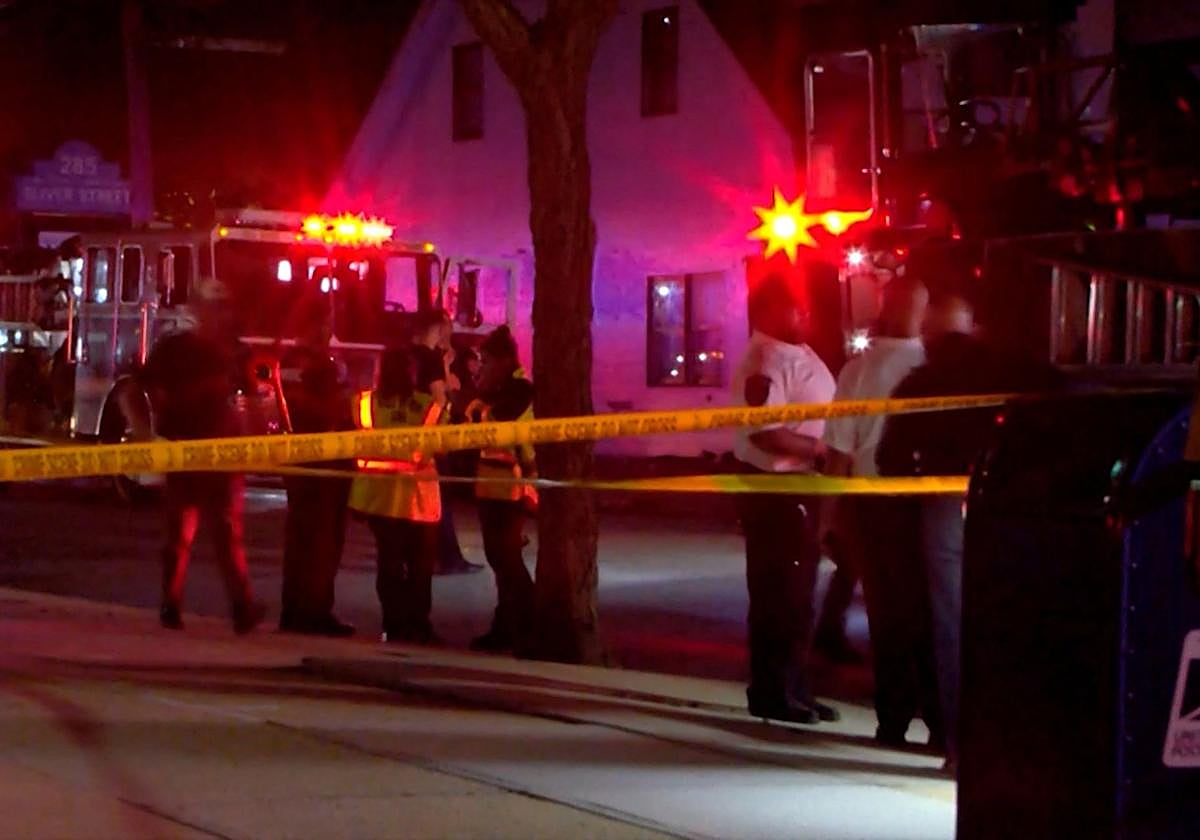 Un incendio se ha cobrado nueve vidas en una residencia de ancianos de Massachusetts.