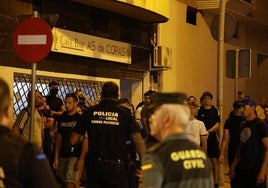 La paliza de tres desconocidos que incendió a todo un pueblo