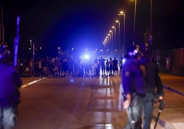 Tres detenidos y ochenta identificados durante los enfrentamientos en la noche de este lunes en Torre Pacheco
