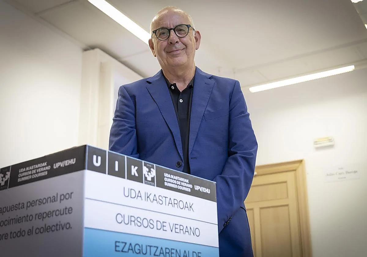 Miguel Revenga, ayer en el Palacio Miramar después de su ponencia en el curso de verano de EHU.