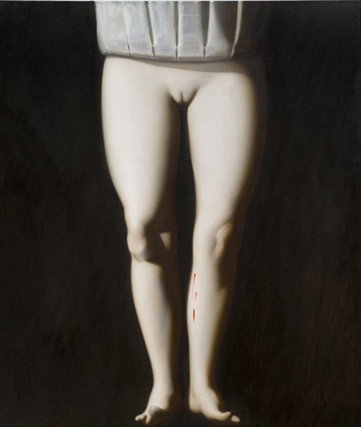 Imagen secundaria 2 - Details of three works by Anna Weyant, exhibited at the Thyssen Museum: Festejada, Agonía, and Amigos.