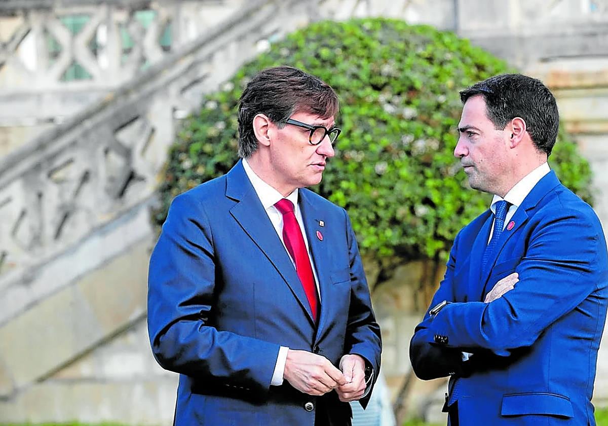 Illa y Pradales conversan en la Conferencia de Presidentes