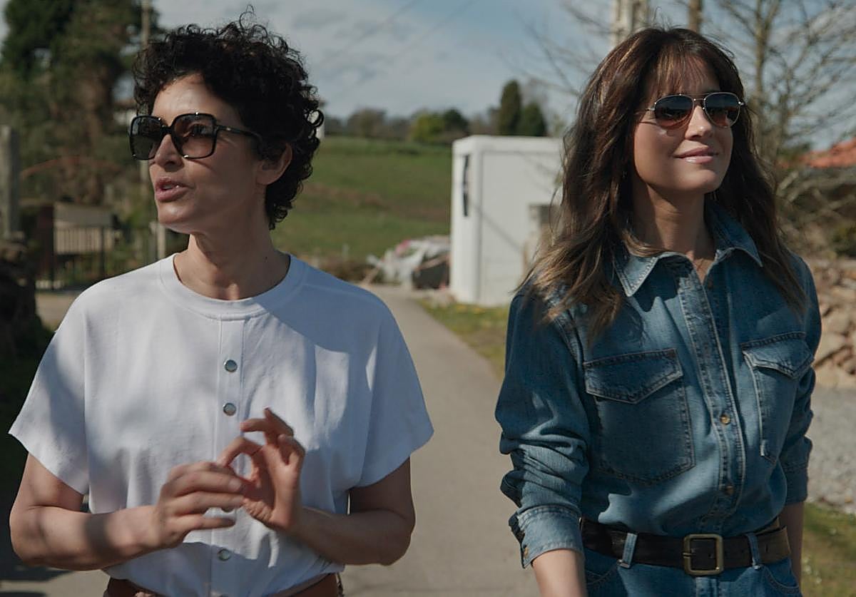 Cuatro desnuda en 'Mis raíces' los recuerdos más íntimos de los famosos