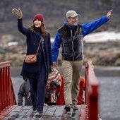 Federico y Mary de Dinamarca visitan Groenlandia.