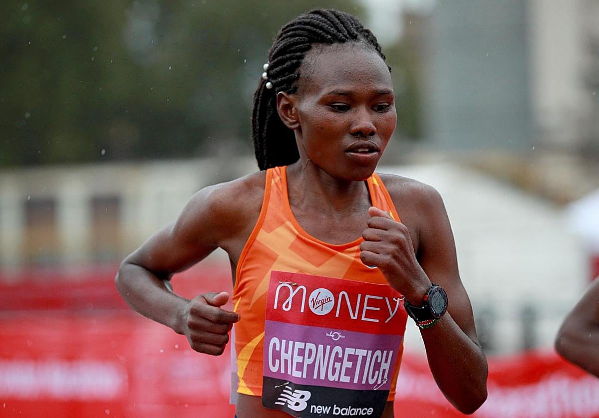 Ruth Chepngetich, durante su participación en la Maratón de Londres en 2020.