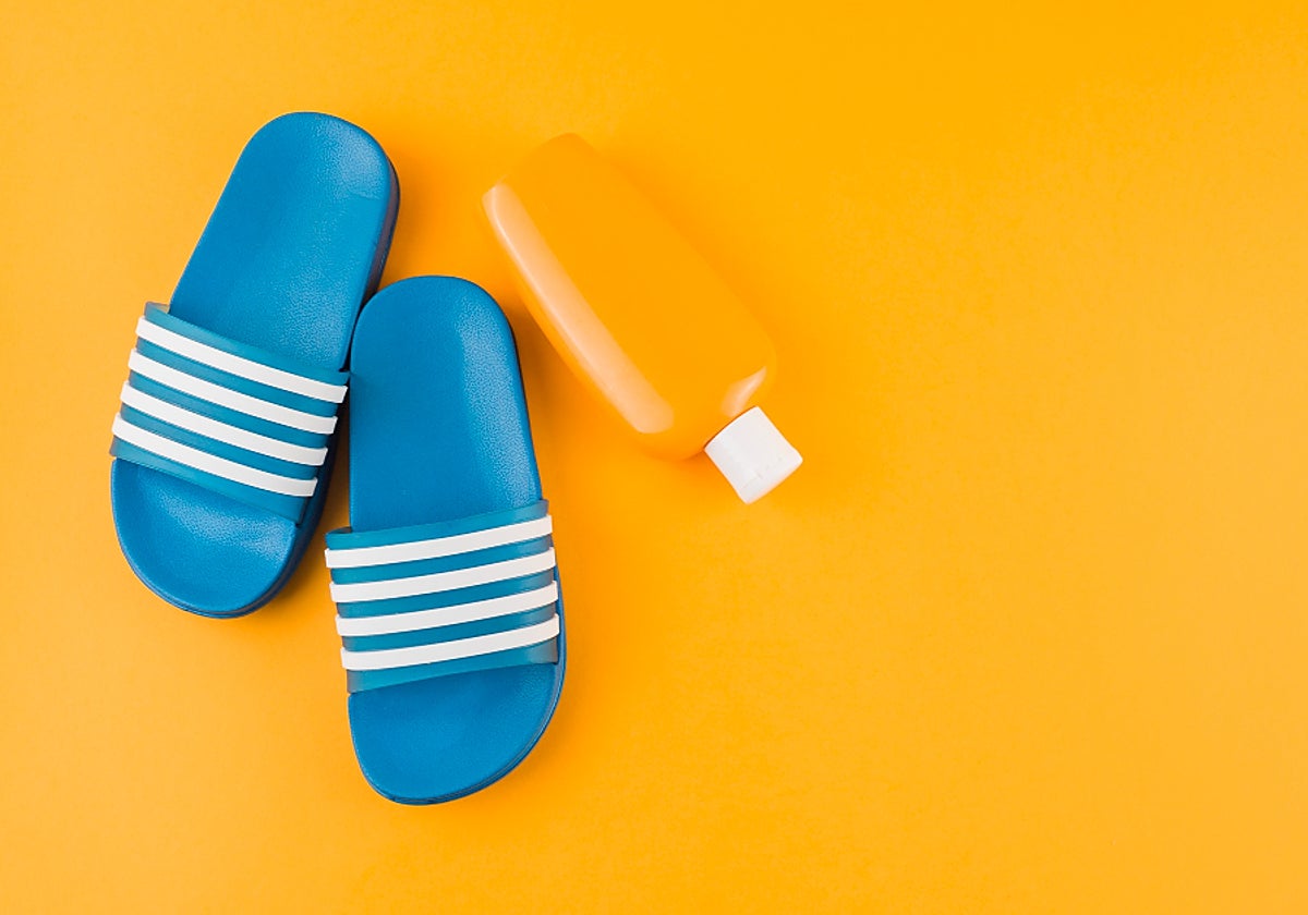 Hazte con las chanclas unisex Adidas Adilette Comfort Slides a mitad de precio