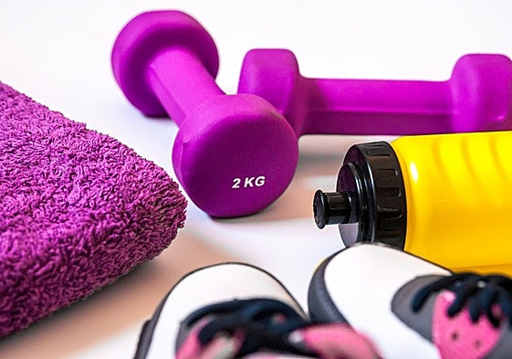 Imagen de unas mancuernas para entrenar.