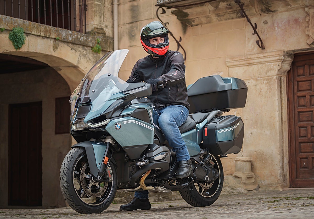 Nueva BMW R 1300 RT 2025