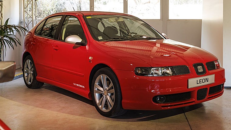 El primer FR, sobre la base del León MK1