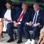 La foto que hizo saltar las alarmas es la de Trump con los tobillos hinchados en la final del Mundial de Clubes en Nueva Jersey.