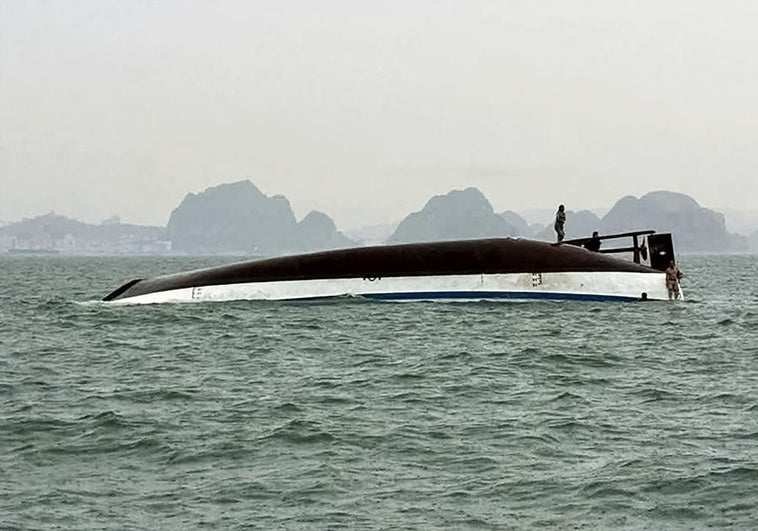 Al menos 34 turistas mueren en un naufragio en Vietnam