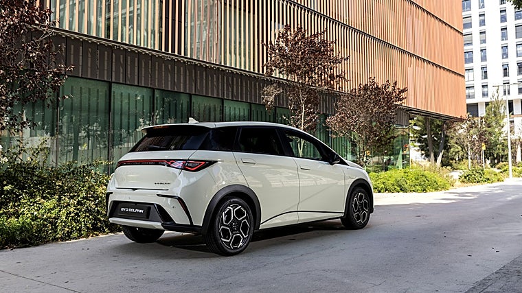 El BYD DOLPHIN sube el listón: ahora más tecnológico, más equipado y con mayor potencia de carga