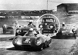 Fantástico documento de la primera carrera de Jim Clark, señalado con un círculo, al volante de un DKW Sonderklasse