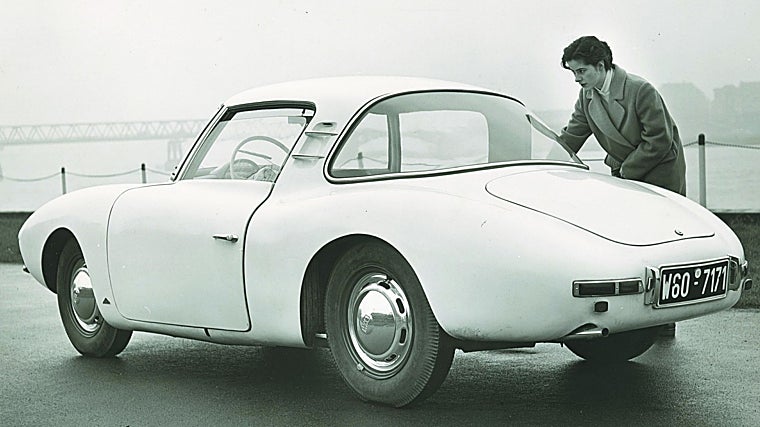 El Monza, sobre la base del DKW, con una ligera carrocería de fibra de vidrio