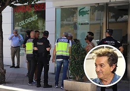 Policías y vecinos, este sábado, en el lugar del suceso. A la derecha, una fotografía del fallecido.