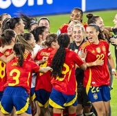 Las jugadoras españolas celebran su histórico triunfo ante Suiza.