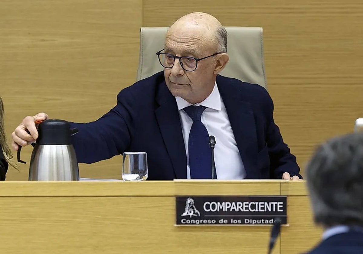 Cristóbal Montoro en una comparecencia parlamentaria