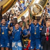 La plantilla del Chelsea celebra el Mundial de Clubes
