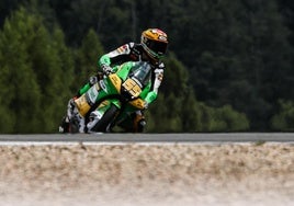 Otro recital de José Antonio Rueda para sentenciar Moto3