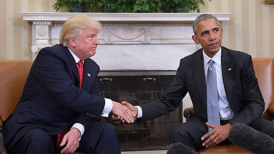 Obama, 'detenido' durante una audiencia con Trump
