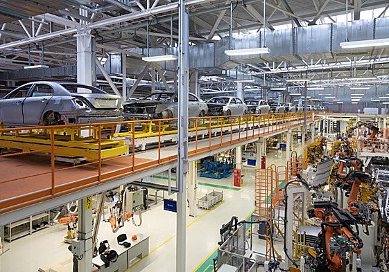La industria automovilística española registra su quinto mes consecutivo de descenso en junio