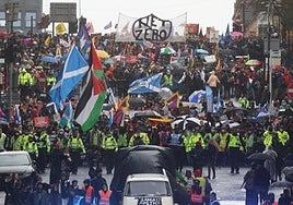 Protesta de los activistas climáticos en la Cumbre del Clima de Glasgow.