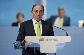 Galán dice que el regulador en España envía «señales claramente negativas» para invertir en redes