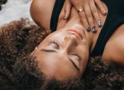 Luke Wills, experto en respiración: «15 minutos de respiración equivalen a 10 días de meditación»