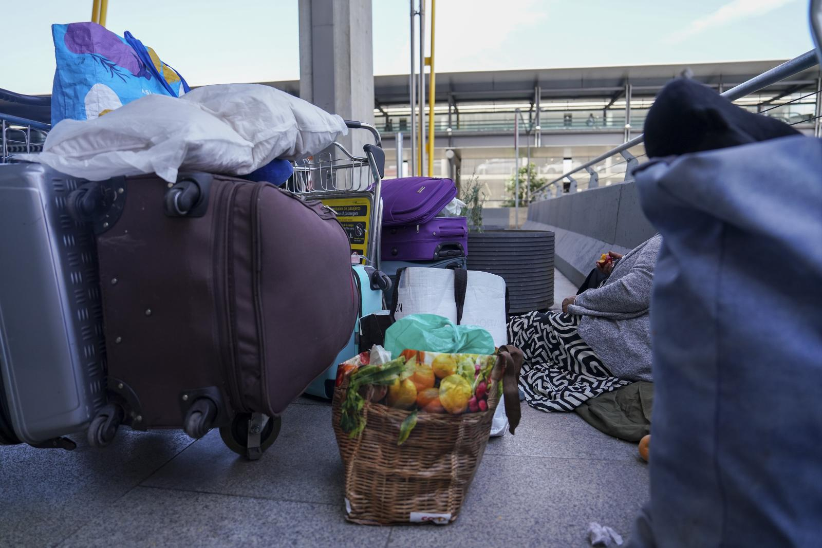 La demoledora respuesta de AENA al Ayuntamiento de Madrid por abandonar el plan para las personas sin hogar
