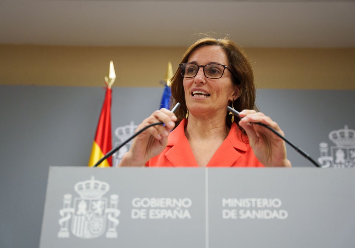 La ministra de sanidad, Mónica García, en la rueda de prensa de este miércoles.