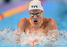 Marchand durante la prueba de 200 metros estilo.