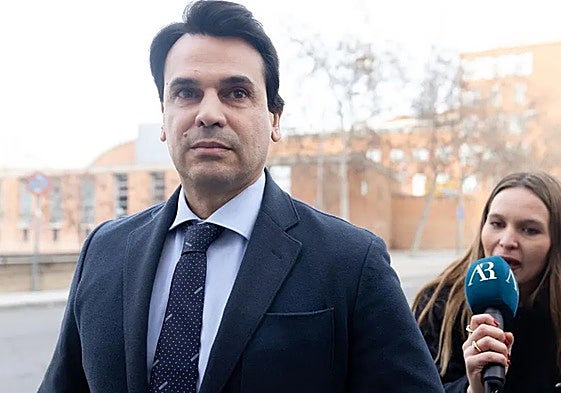 Alberto González Amador